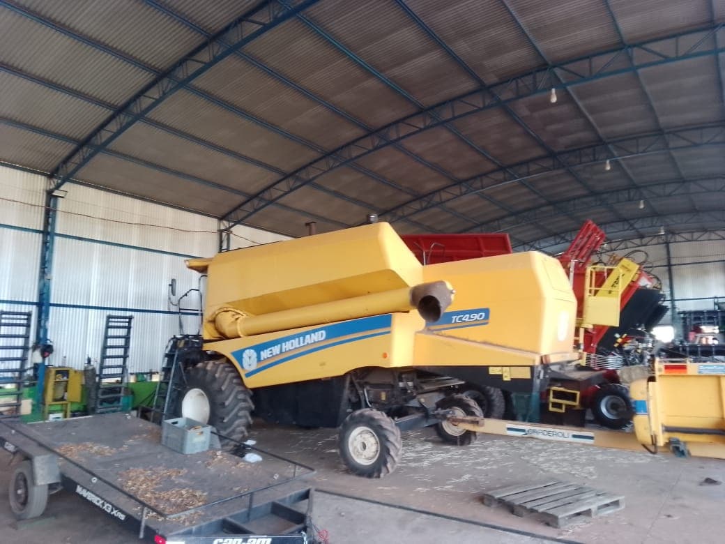 COLHEITADEIRA NEW HOLLAND TC4.90 — foto 1