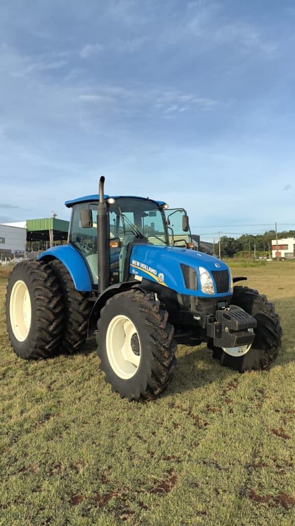 TRATOR NEW HOLLAND T6 130