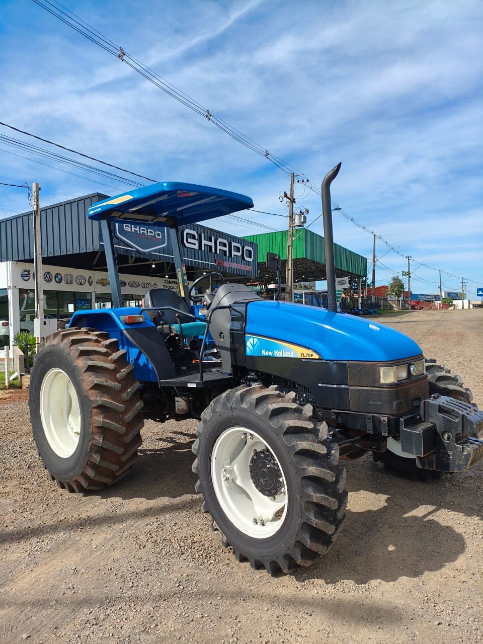 TRATOR NEW HOLLAND TL 75 TURBO — foto 1